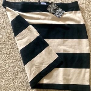 Classy Striped Pencil Skirt